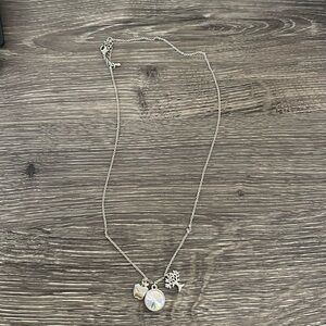 NWOT Womens Necklace